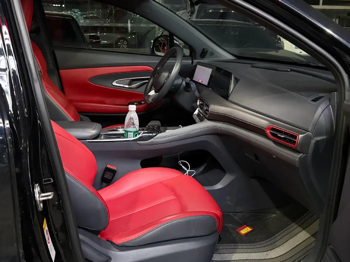 2020 ChangAn UNI-T 1.5T 180HP L4 7DCT,autocango,china used car exporter,china ev exporter,chinese used car exporter,chinese used ev exporter