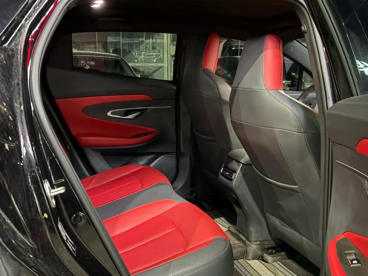 2020 ChangAn UNI-T 1.5T 180HP L4 7DCT,autocango,china used car exporter,china ev exporter,chinese used car exporter,chinese used ev exporter