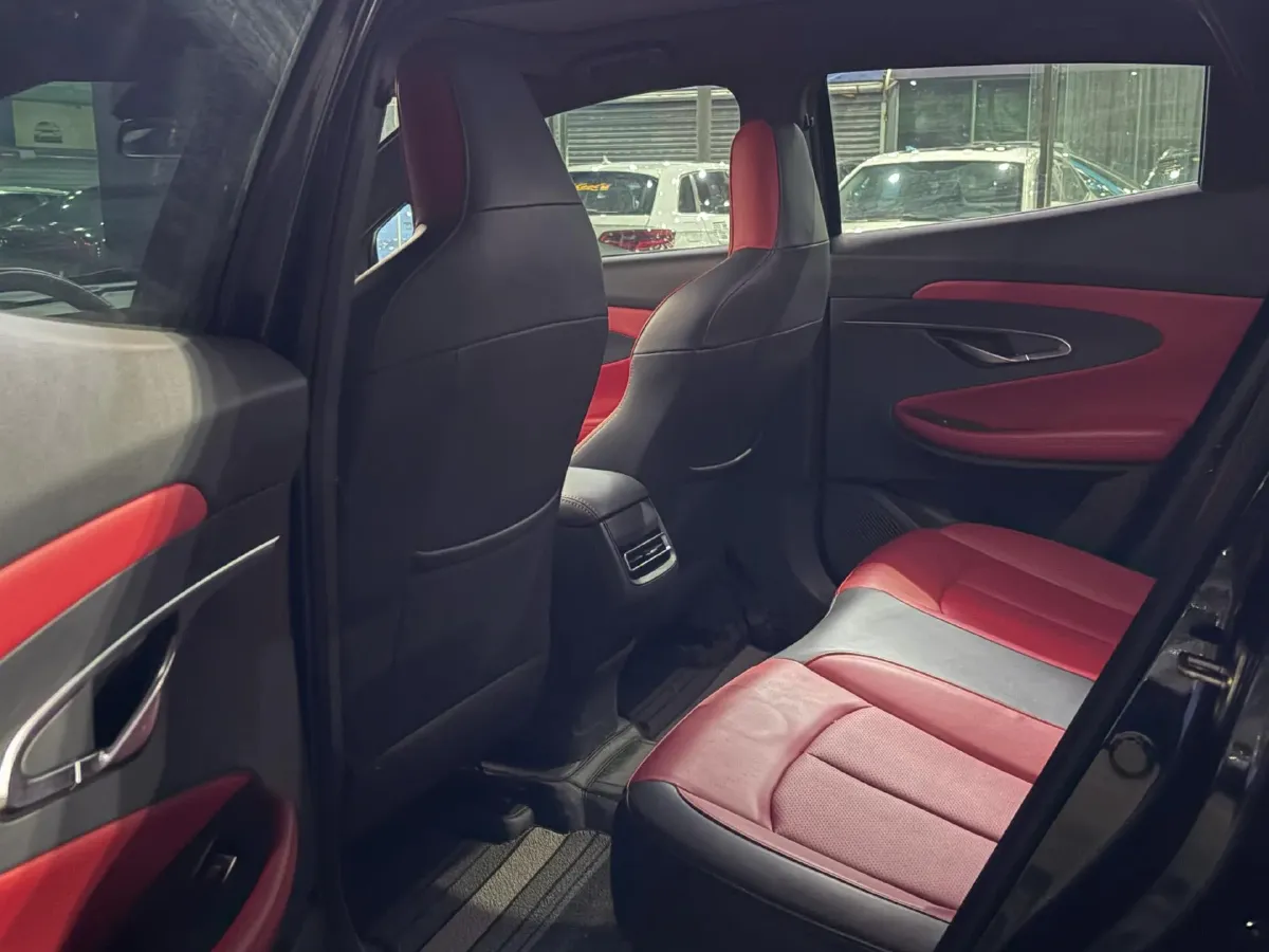 2020 ChangAn UNI-T 1.5T 180HP L4 7DCT,autocango,china used car exporter,china ev exporter,chinese used car exporter,chinese used ev exporter