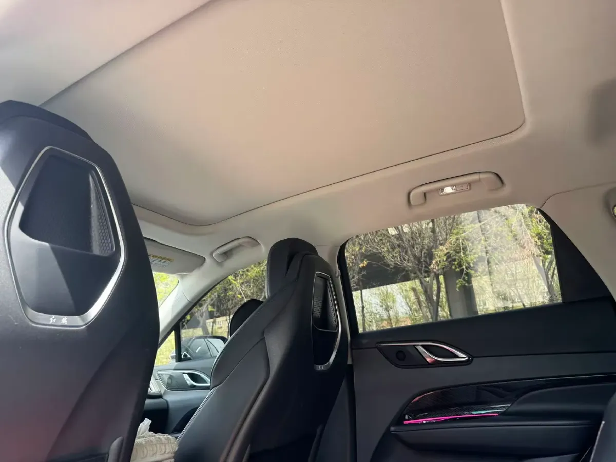 2024 HongQi HS3 1.5T 169HP L4 7DCT,autocango,china used car exporter,china ev exporter,chinese used car exporter,chinese used ev exporter