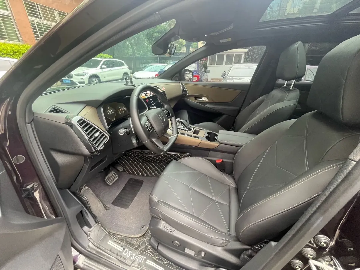 2020 DS 7 1.6T 180HP L4 8AT,autocango,china used car exporter,china ev exporter,chinese used car exporter,chinese used ev exporter