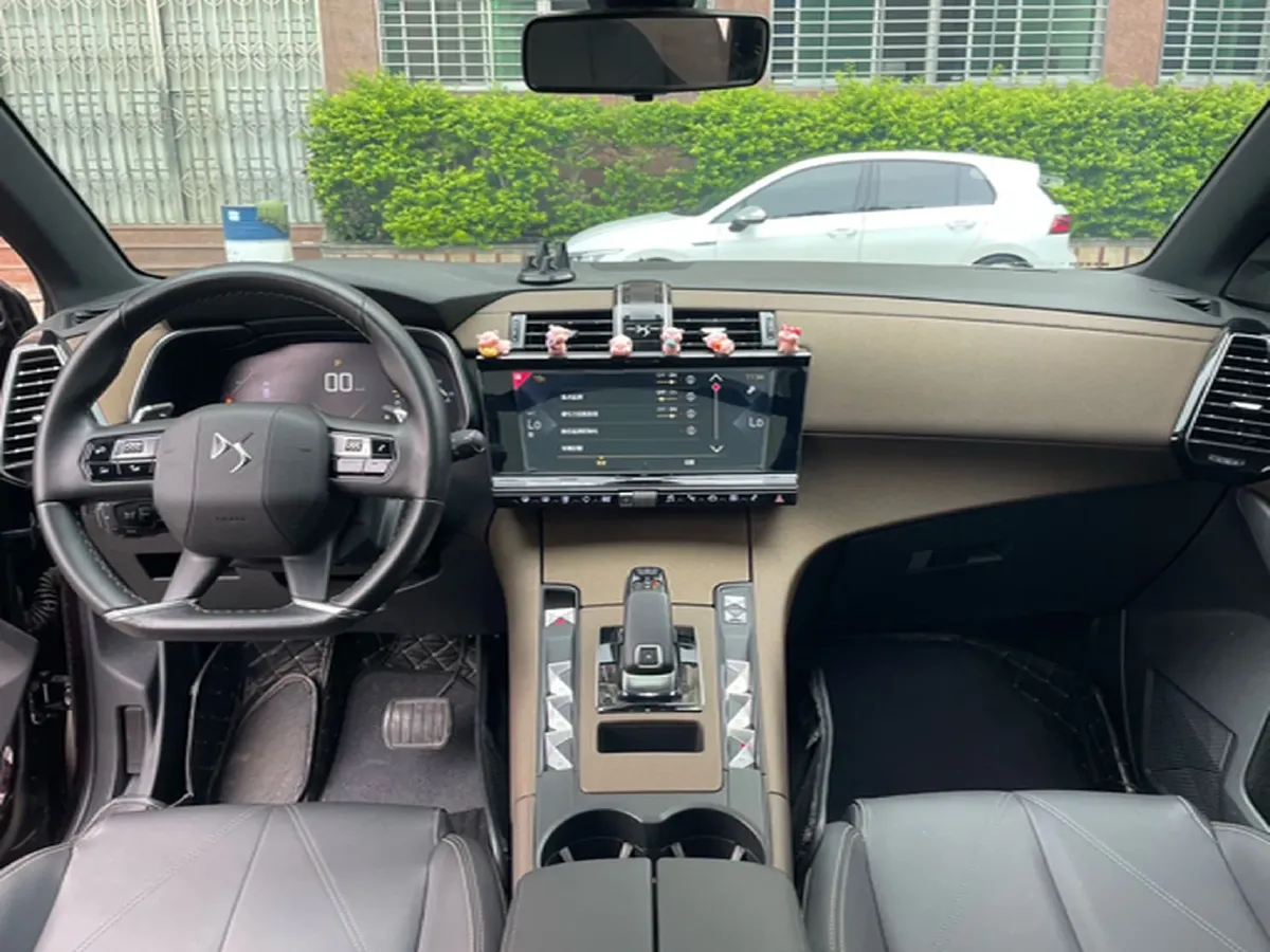 2020 DS 7 1.6T 180HP L4 8AT,autocango,china used car exporter,china ev exporter,chinese used car exporter,chinese used ev exporter