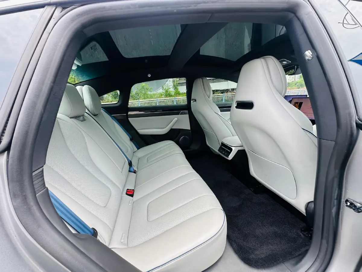 2024 Luxeed S7 BEV 82KWH,autocango,china used car exporter,china ev exporter,chinese used car exporter,chinese used ev exporter