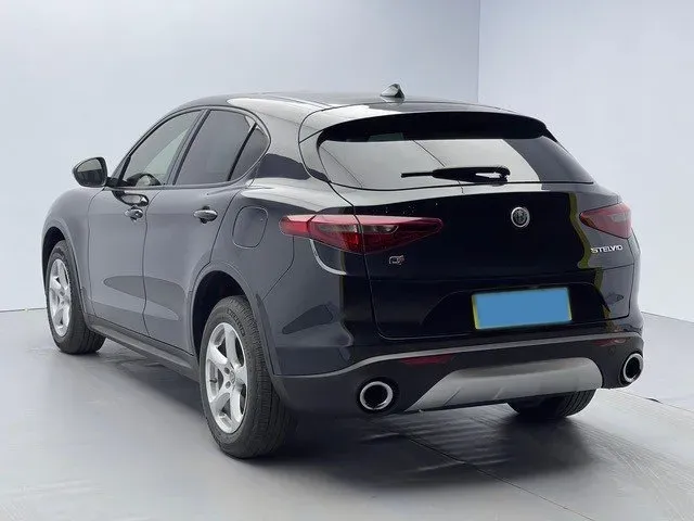 2017 Jaguar XE 2.0T 240HP L4 8AT,autocango,china used car exporter,china ev exporter,chinese used car exporter,chinese used ev exporter