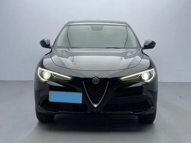 2017 Jaguar XE 2.0T 240HP L4 8AT,autocango,china used car exporter,china ev exporter,chinese used car exporter,chinese used ev exporter