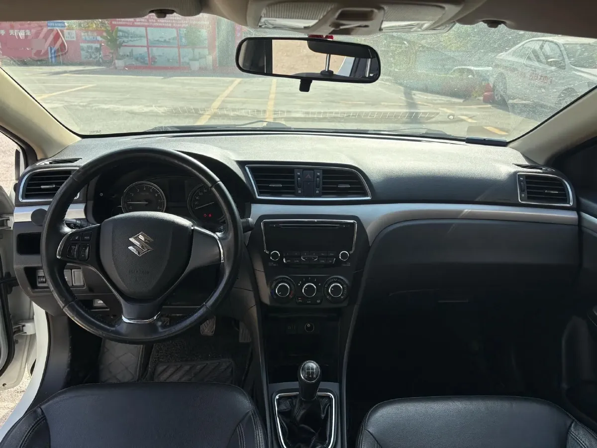 2015 Geely EC8 2.0L 141HP L4 5MT,autocango,china used car exporter,china ev exporter,chinese used car exporter,chinese used ev exporter