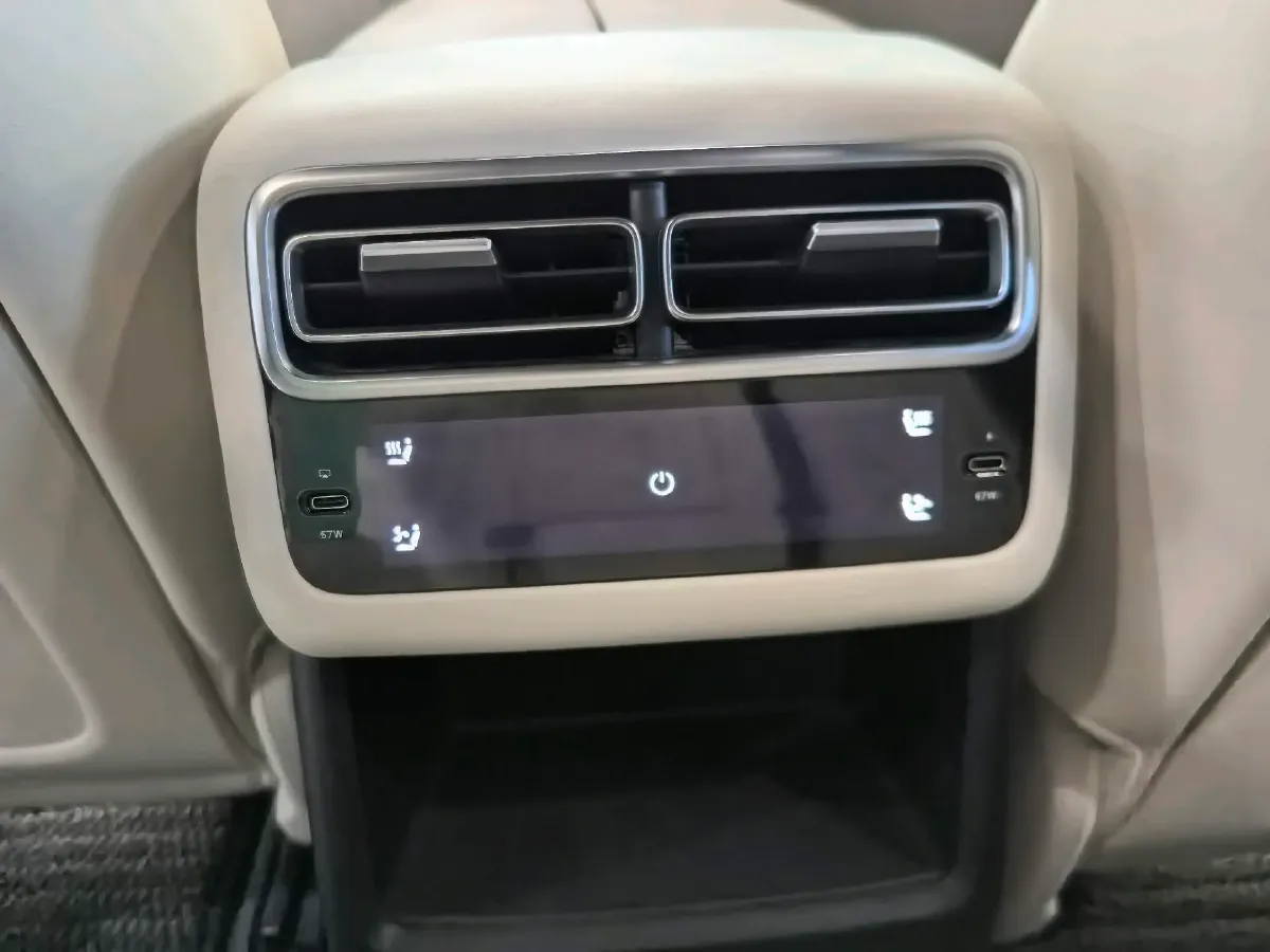 2025 Li L6 Range Extended 154HP L4 REEV,autocango,china used car exporter,china ev exporter,chinese used car exporter,chinese used ev exporter