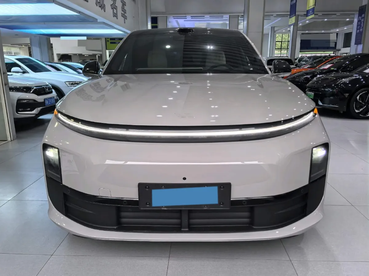 2025 Li L6 Range Extended 154HP L4 REEV,autocango,china used car exporter,china ev exporter,chinese used car exporter,chinese used ev exporter