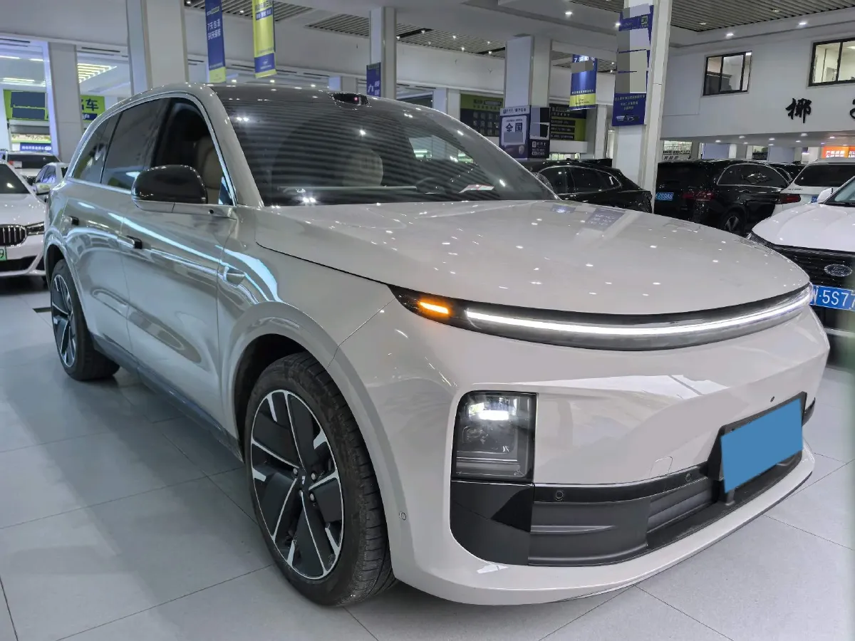 2025 Li L6 Range Extended 154HP L4 REEV,autocango,china used car exporter,china ev exporter,chinese used car exporter,chinese used ev exporter
