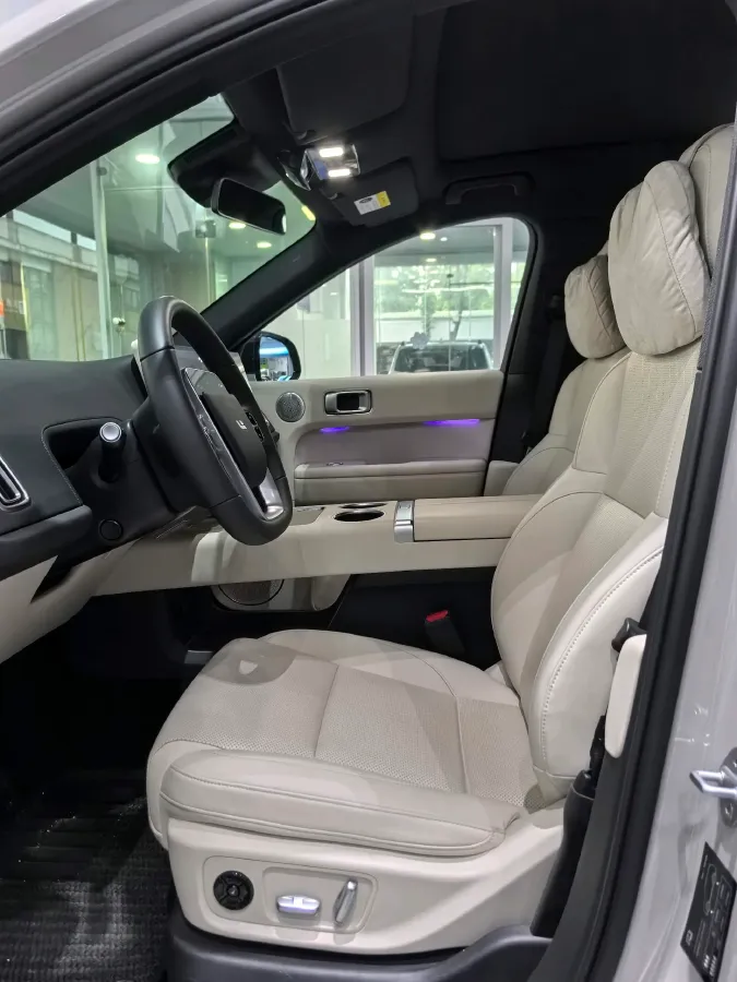 2025 Li L6 Range Extended 154HP L4 REEV,autocango,china used car exporter,china ev exporter,chinese used car exporter,chinese used ev exporter