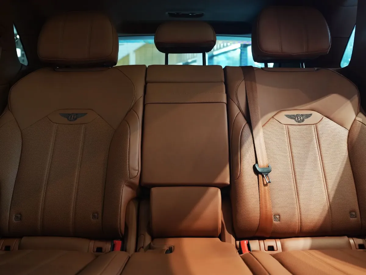 2022 Bentley Bentayga 4.0T 550HP V8 8AT,autocango,china used car exporter,china ev exporter,chinese used car exporter,chinese used ev exporter