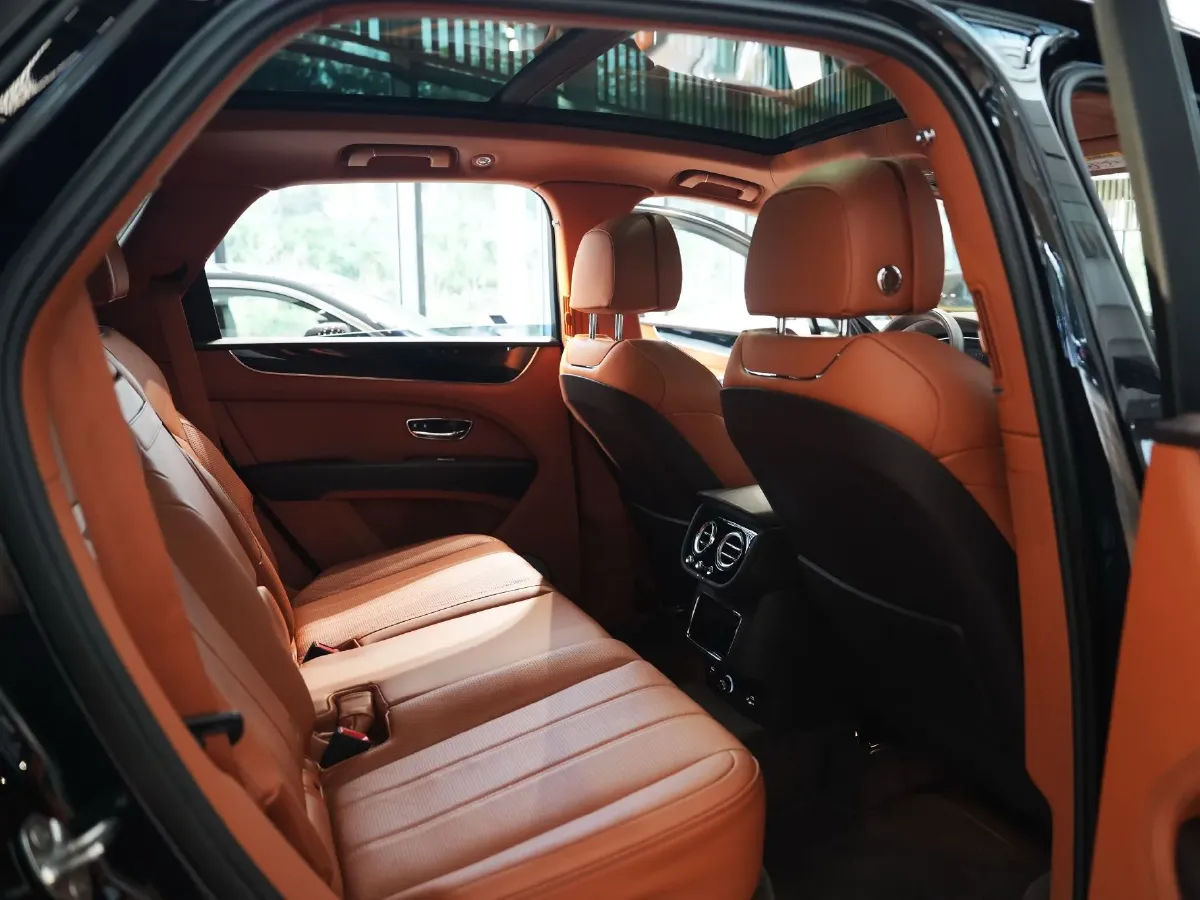 2022 Bentley Bentayga 4.0T 550HP V8 8AT,autocango,china used car exporter,china ev exporter,chinese used car exporter,chinese used ev exporter