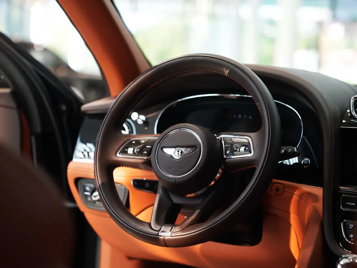 2022 Bentley Bentayga 4.0T 550HP V8 8AT,autocango,china used car exporter,china ev exporter,chinese used car exporter,chinese used ev exporter