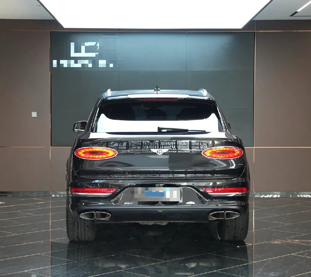 2022 Bentley Bentayga 4.0T 550HP V8 8AT,autocango,china used car exporter,china ev exporter,chinese used car exporter,chinese used ev exporter