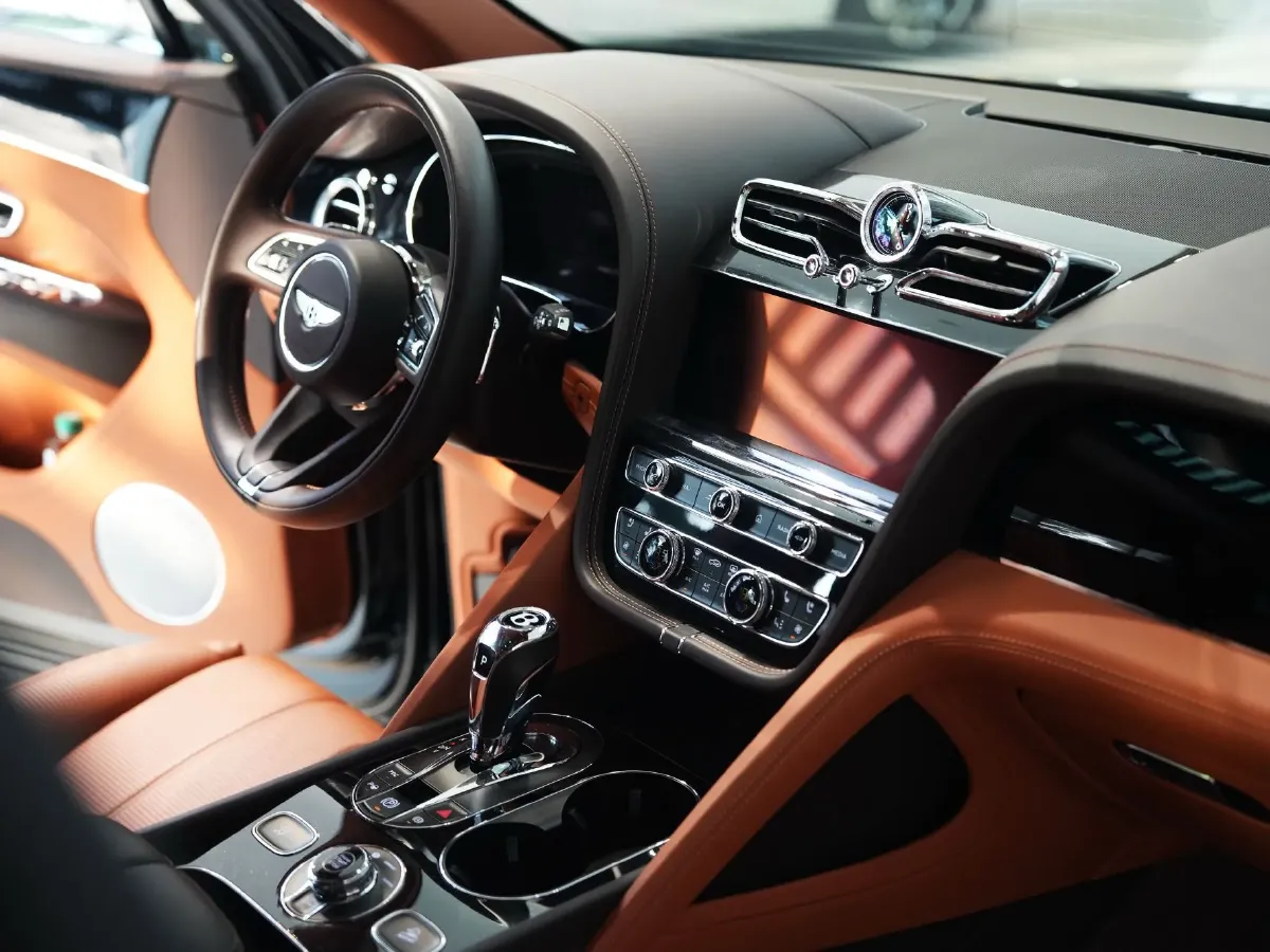 2022 Bentley Bentayga 4.0T 550HP V8 8AT,autocango,china used car exporter,china ev exporter,chinese used car exporter,chinese used ev exporter