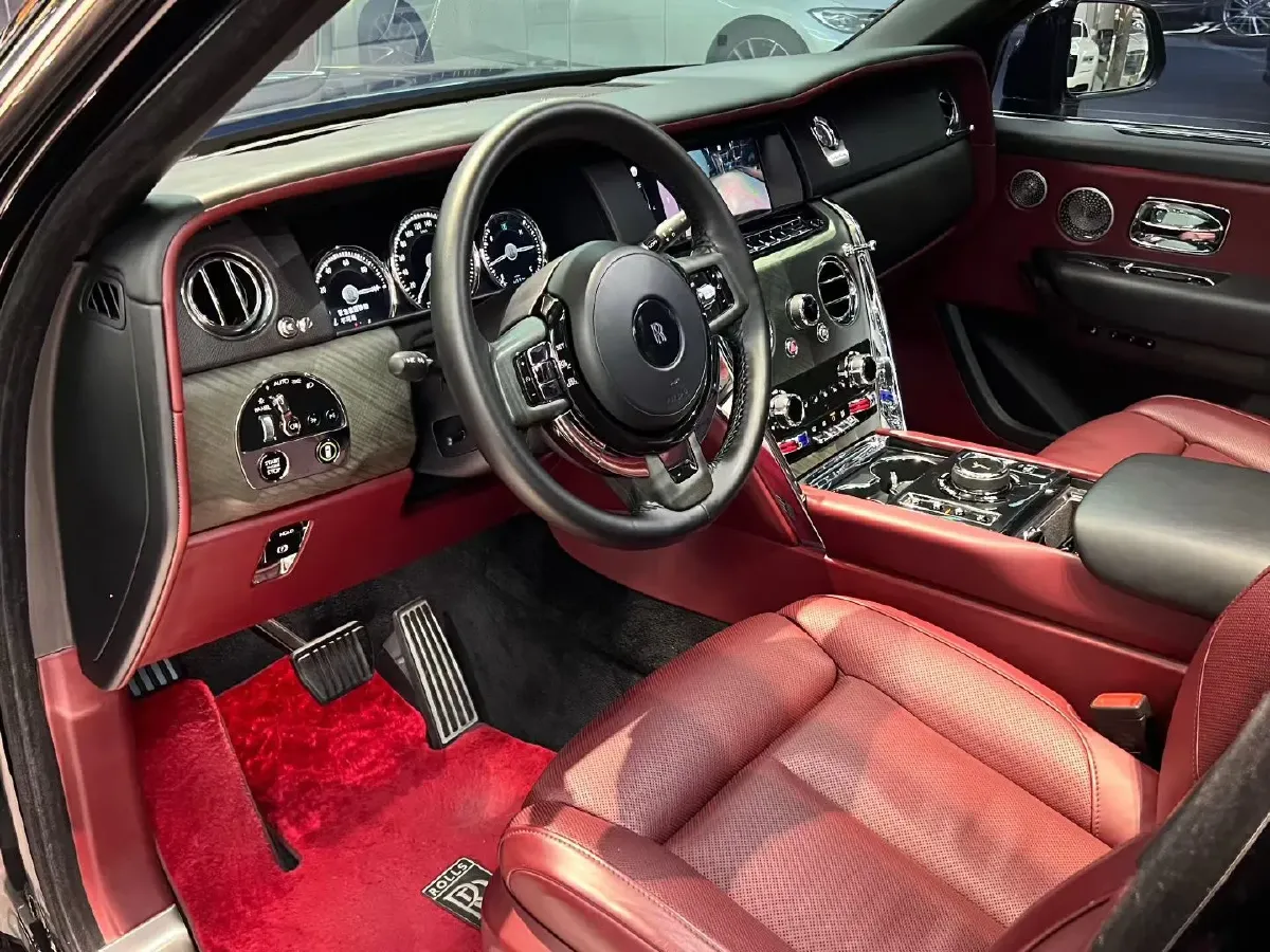 2018 Rolls-Royce Cullinan 6.7T 571HP V12 8AT,autocango,china used car exporter,china ev exporter,chinese used car exporter,chinese used ev exporter