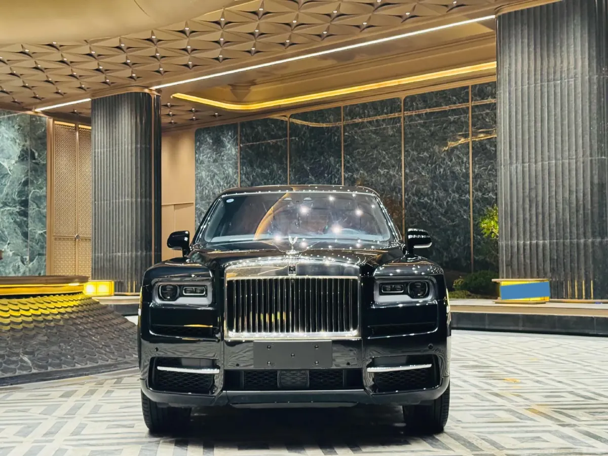 2018 Rolls-Royce Cullinan 6.7T 571HP V12 8AT,autocango,china used car exporter,china ev exporter,chinese used car exporter,chinese used ev exporter