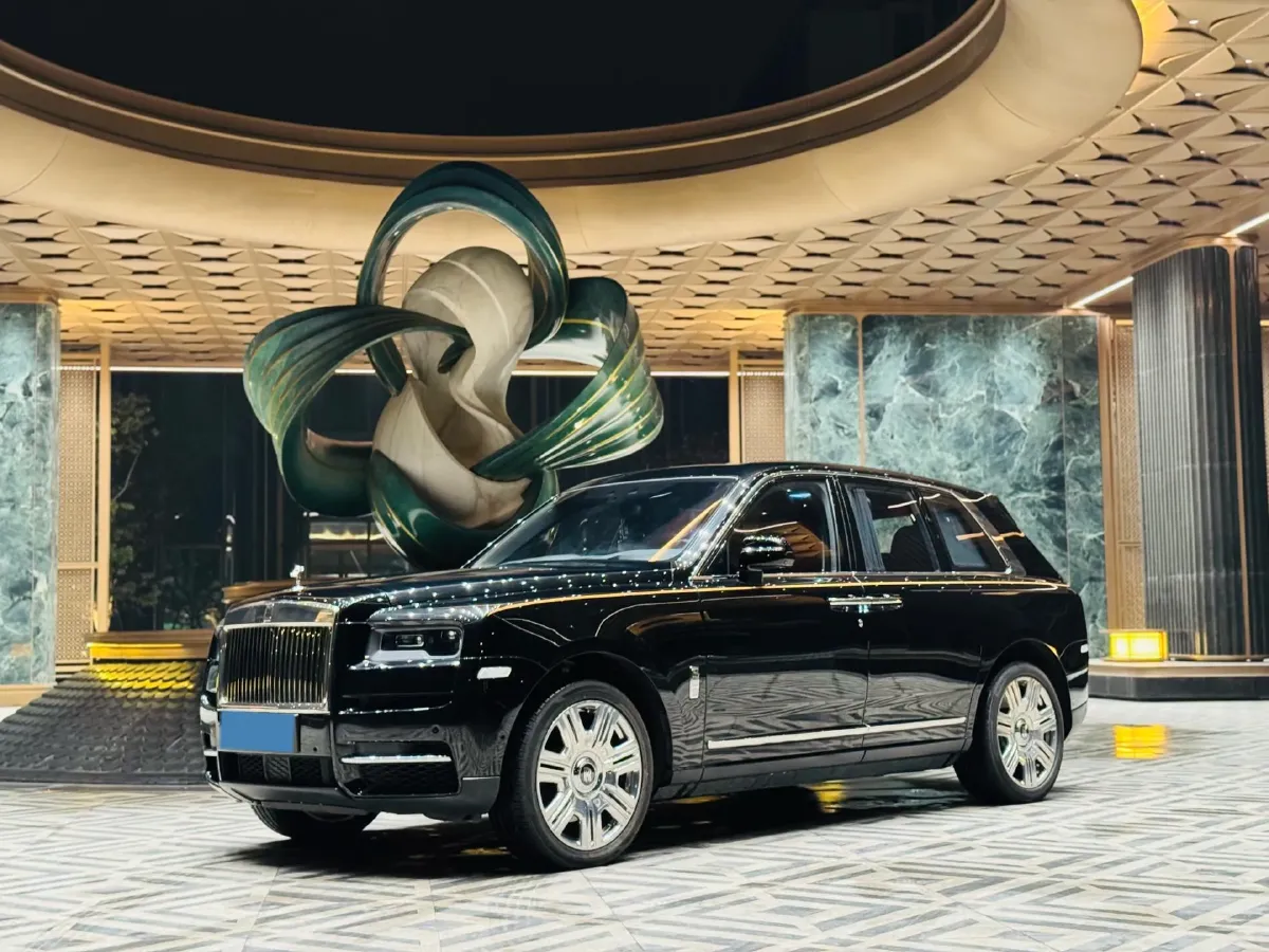 2018 Rolls-Royce Cullinan 6.7T 571HP V12 8AT,autocango,china used car exporter,china ev exporter,chinese used car exporter,chinese used ev exporter