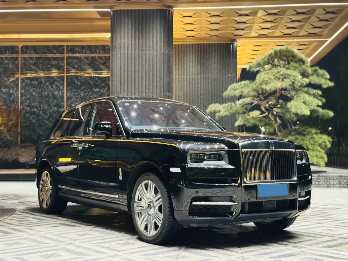 2018 Rolls-Royce Cullinan 6.7T 571HP V12 8AT,autocango,china used car exporter,china ev exporter,chinese used car exporter,chinese used ev exporter