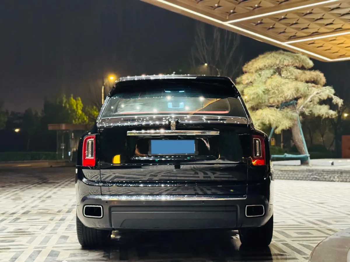 2018 Rolls-Royce Cullinan 6.7T 571HP V12 8AT,autocango,china used car exporter,china ev exporter,chinese used car exporter,chinese used ev exporter