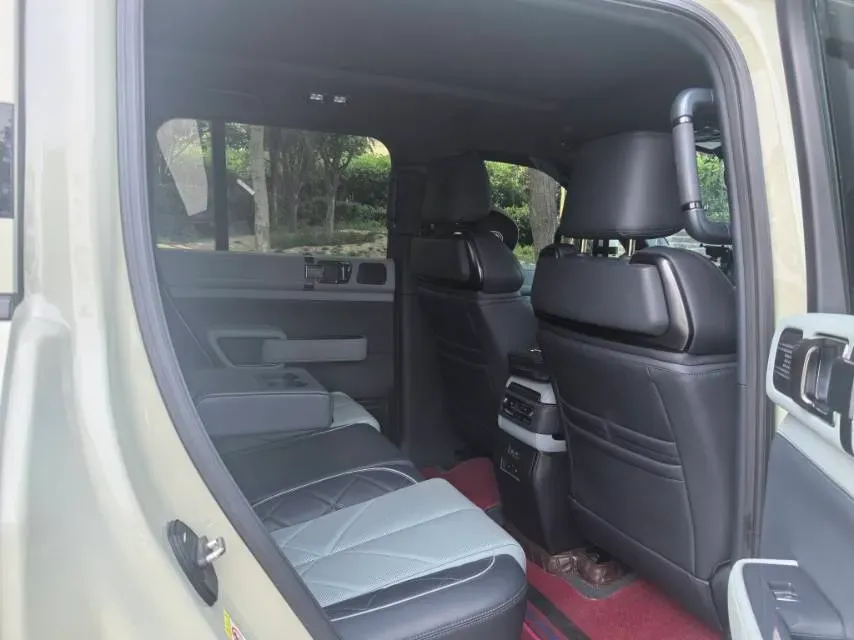 2023 FangChengBao Bao 5 1.5T 194HP L4 E-CVT PHEV 31.8KWH,autocango,china used car exporter,china ev exporter,chinese used car exporter,chinese used ev exporter