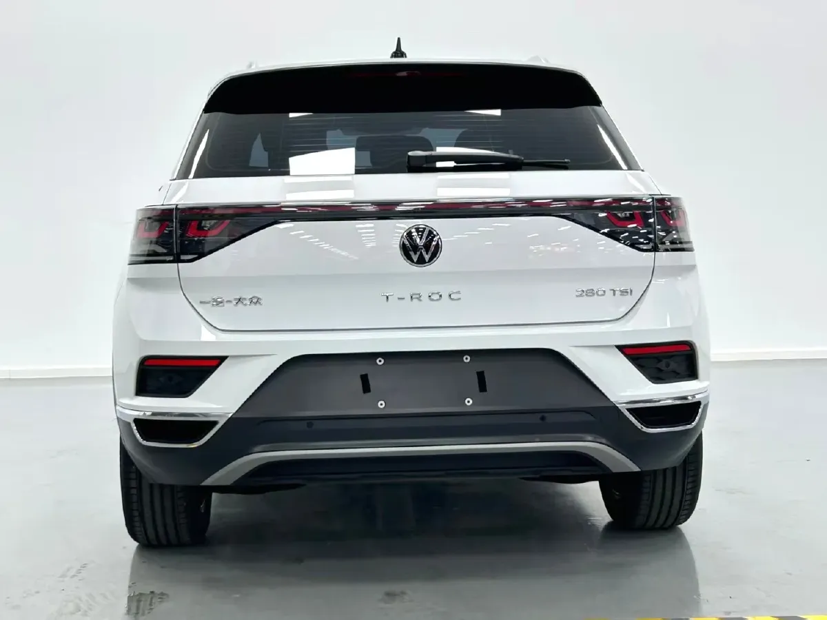 2025 Volkswagen T-Roc 1.4T 150HP L4 7DCT,autocango,china used car exporter,china ev exporter,chinese used car exporter,chinese used ev exporter