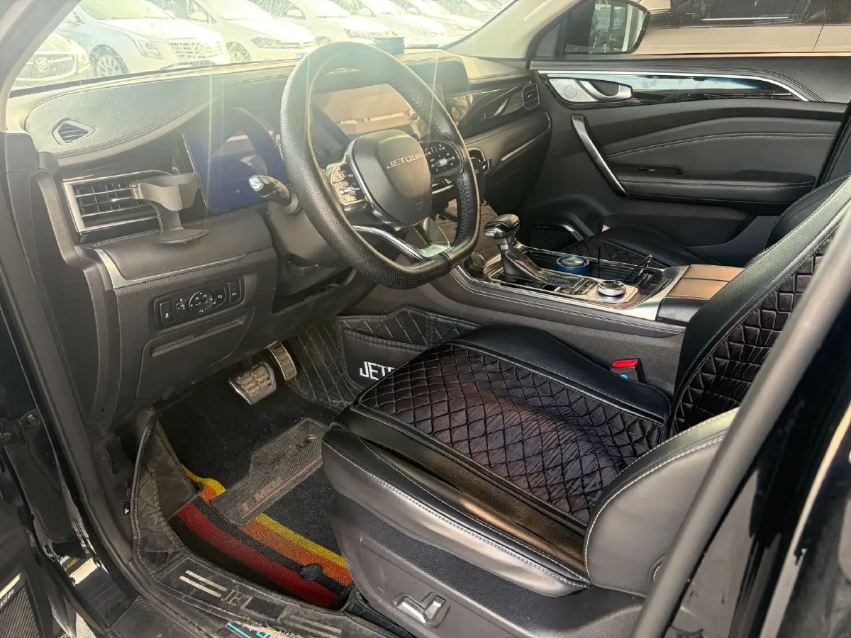 2020 Jetour X90 1.6T 197HP L4 7DCT,autocango,china used car exporter,china ev exporter,chinese used car exporter,chinese used ev exporter