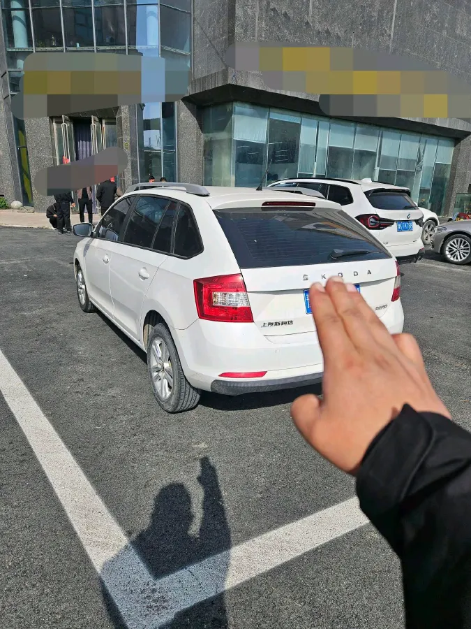 2019 Skoda Rapid Spaceback 1.5L 110HP L4 6AT,autocango,china used car exporter,china ev exporter,chinese used car exporter,chinese used ev exporter