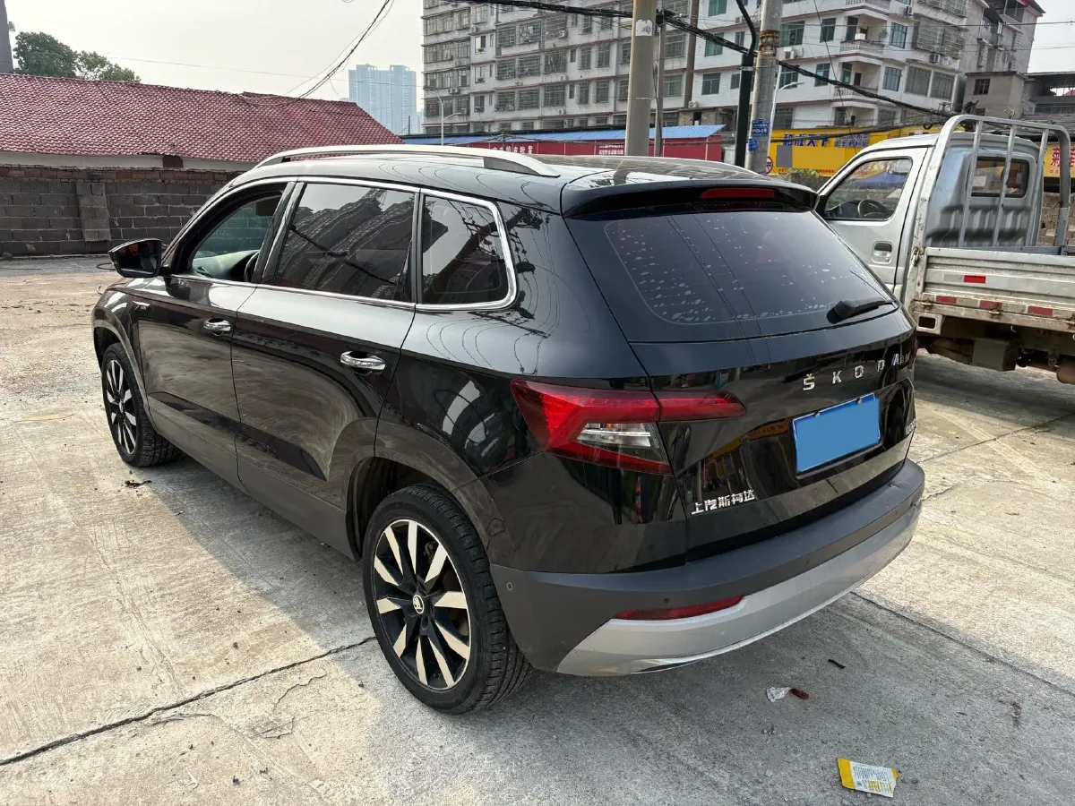 2021 Skoda Karoq 1.4T 150HP L4 7DCT,autocango,china used car exporter,china ev exporter,chinese used car exporter,chinese used ev exporter