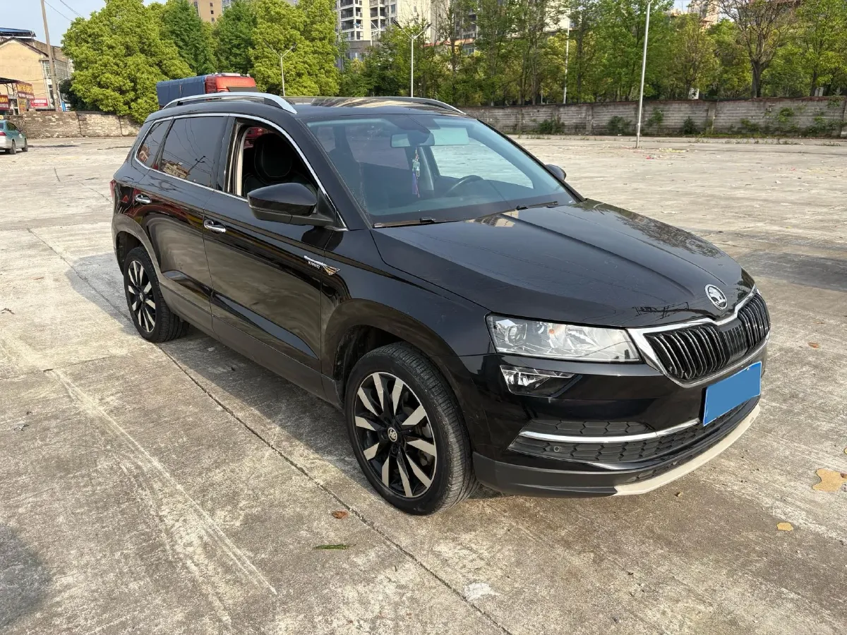 2021 Skoda Karoq 1.4T 150HP L4 7DCT,autocango,china used car exporter,china ev exporter,chinese used car exporter,chinese used ev exporter