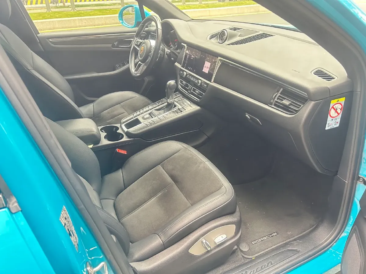 2021 Porsche Macan 2.0T 252HP L4 7DCT,autocango,china used car exporter,china ev exporter,chinese used car exporter,chinese used ev exporter