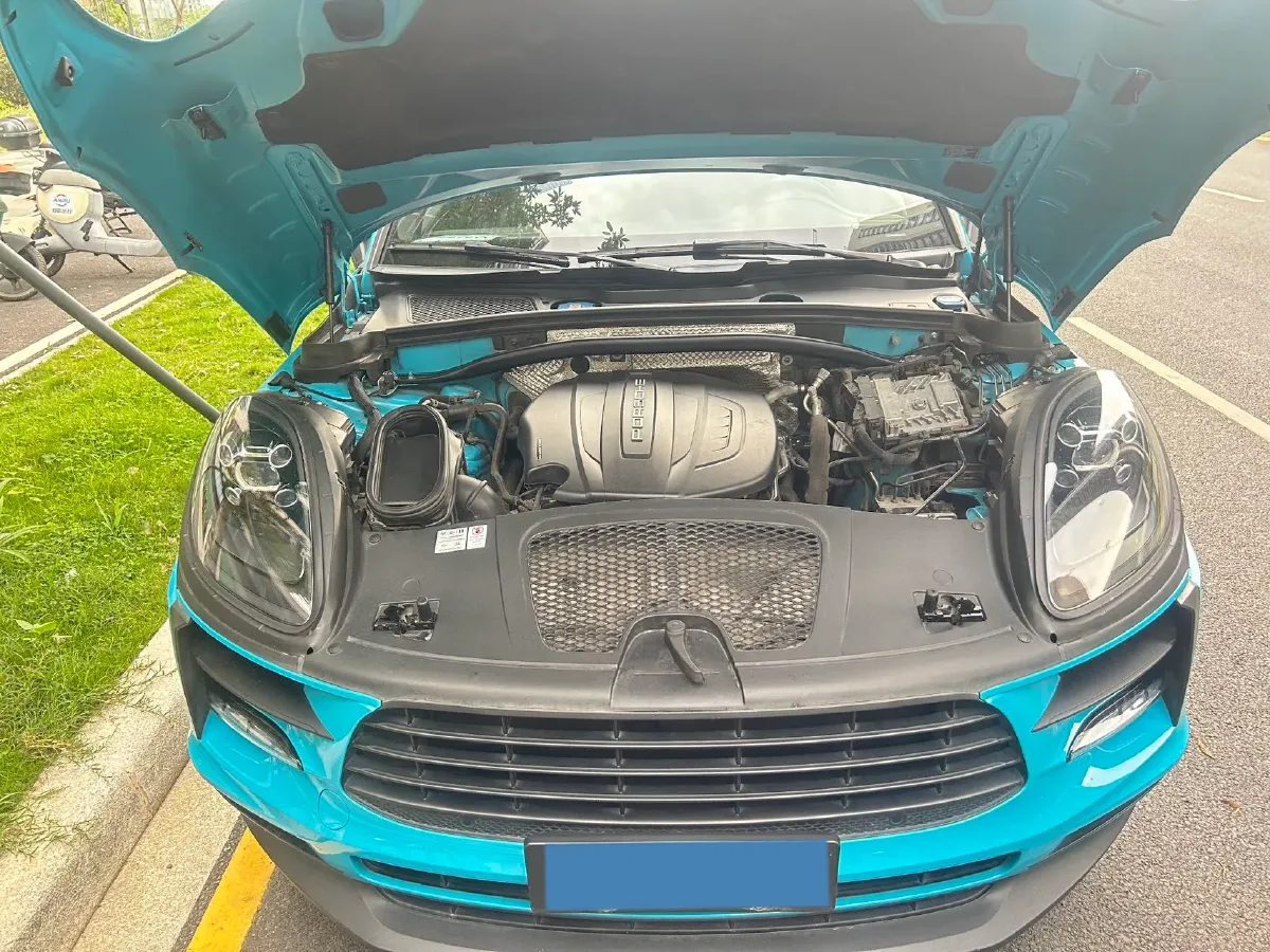 2021 Porsche Macan 2.0T 252HP L4 7DCT,autocango,china used car exporter,china ev exporter,chinese used car exporter,chinese used ev exporter