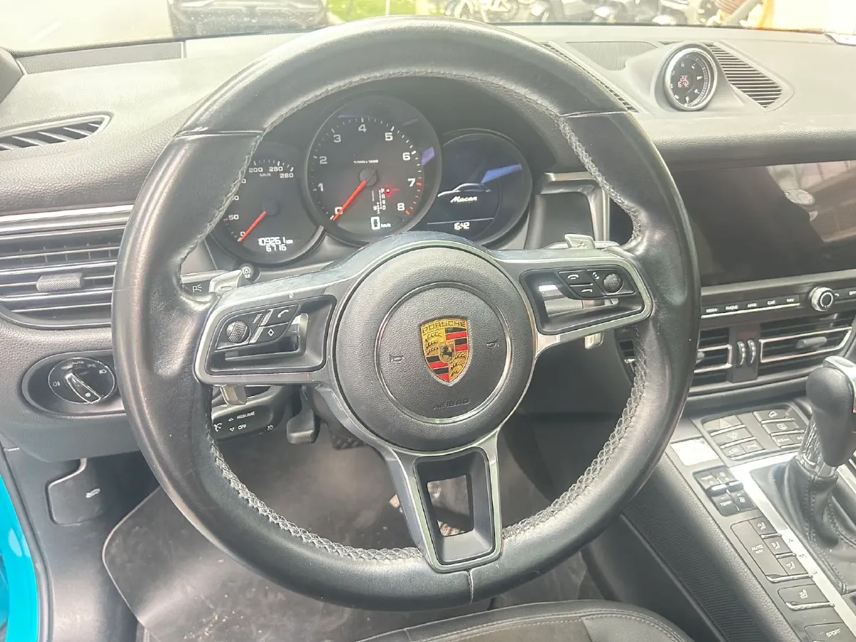 2021 Porsche Macan 2.0T 252HP L4 7DCT,autocango,china used car exporter,china ev exporter,chinese used car exporter,chinese used ev exporter