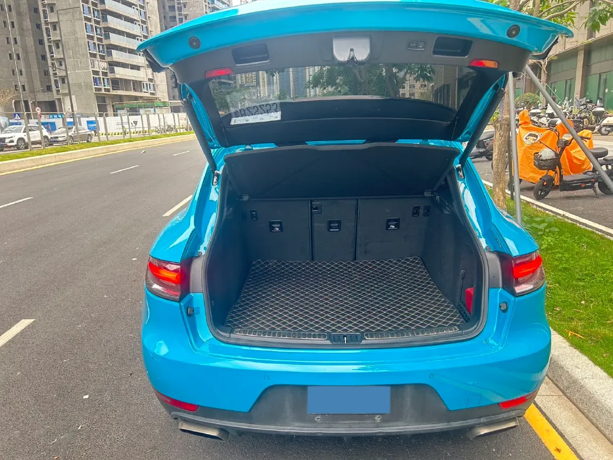 2021 Porsche Macan 2.0T 252HP L4 7DCT,autocango,china used car exporter,china ev exporter,chinese used car exporter,chinese used ev exporter