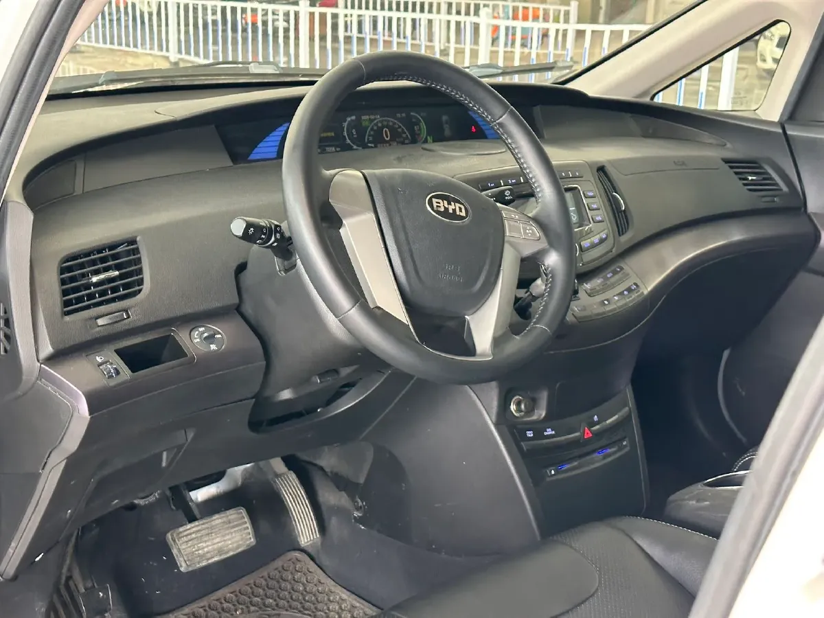 2017 BYD e6 BEV 82KWH,autocango,china used car exporter,china ev exporter,chinese used car exporter,chinese used ev exporter