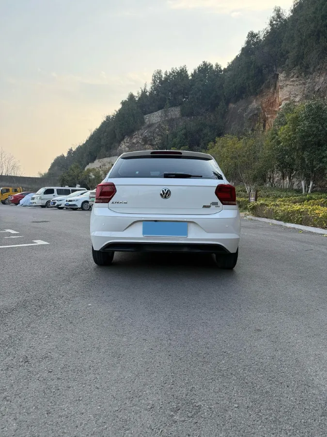 2019 Volkswagen Polo 1.5L 113HP L4 6AT,autocango,china used car exporter,china ev exporter,chinese used car exporter,chinese used ev exporter