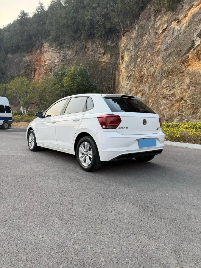 2019 Volkswagen Polo 1.5L 113HP L4 6AT,autocango,china used car exporter,china ev exporter,chinese used car exporter,chinese used ev exporter