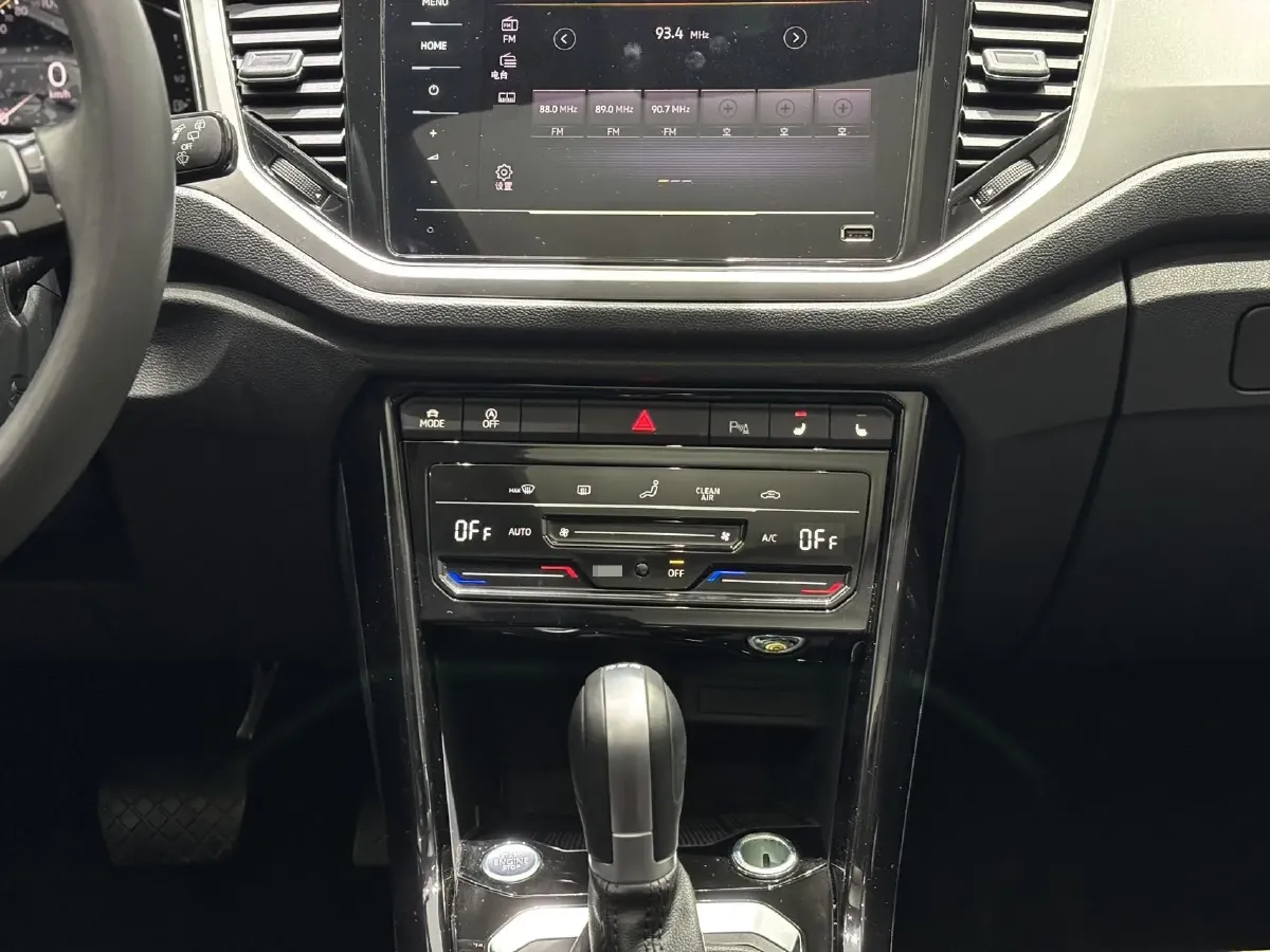 2022 Volkswagen T-Roc 1.4T 150HP L4 7DCT,autocango,china used car exporter,china ev exporter,chinese used car exporter,chinese used ev exporter