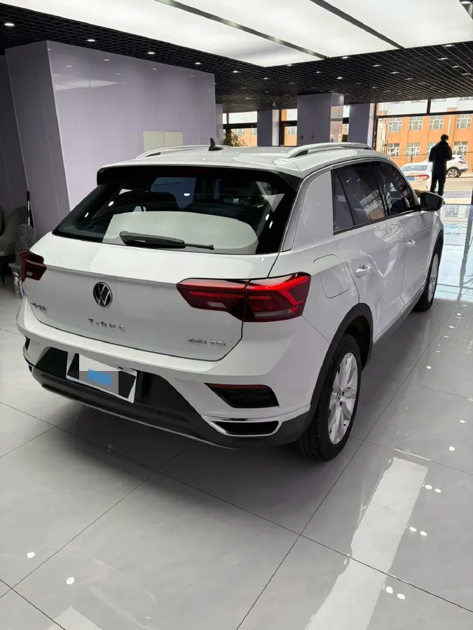 2022 Volkswagen T-Roc 1.4T 150HP L4 7DCT,autocango,china used car exporter,china ev exporter,chinese used car exporter,chinese used ev exporter