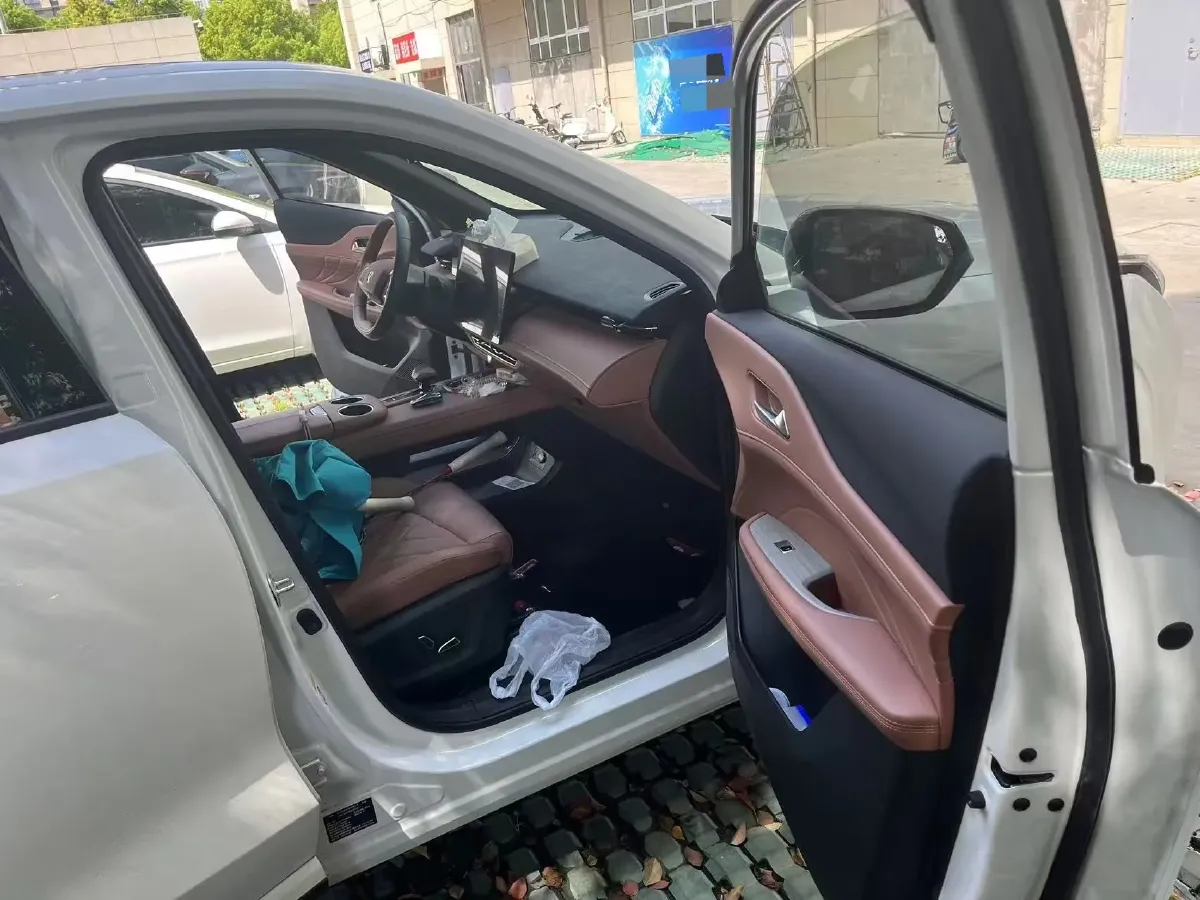 2024 ChangAn UNI-Z 1.5L 98HP L4 E-CVT PHEV 18.4KWH,autocango,china used car exporter,china ev exporter,chinese used car exporter,chinese used ev exporter