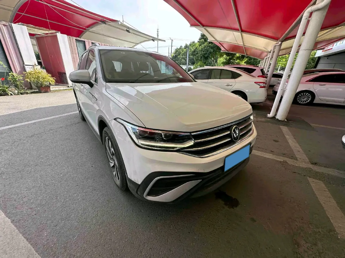 2023 Volkswagen Tiguan L 1.5T 160HP L4 7DCT,autocango,china used car exporter,china ev exporter,chinese used car exporter,chinese used ev exporter