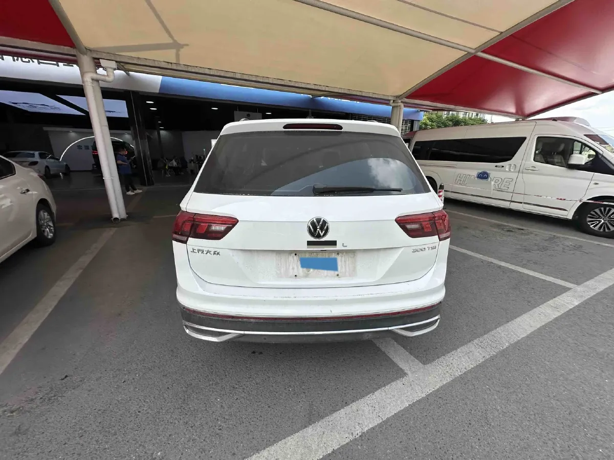 2023 Volkswagen Tiguan L 1.5T 160HP L4 7DCT,autocango,china used car exporter,china ev exporter,chinese used car exporter,chinese used ev exporter