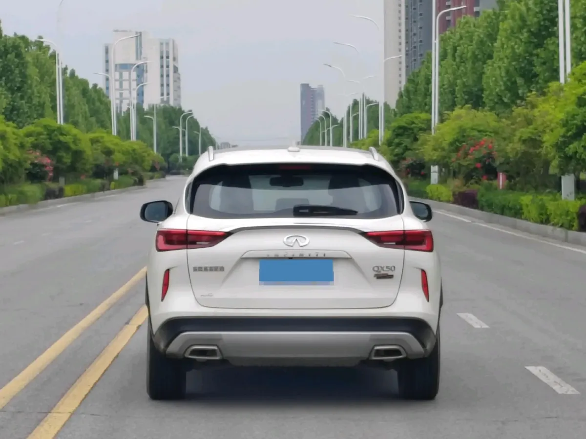 2022 Infiniti QX50 2.0T 261HP L4 CVT,autocango,china used car exporter,china ev exporter,chinese used car exporter,chinese used ev exporter