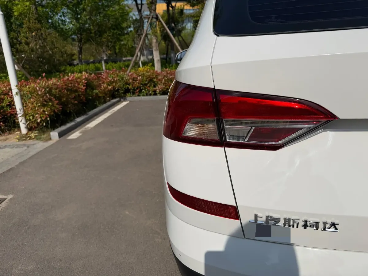 2021 Skoda Kamiq 1.5L 112HP L4 6AT,autocango,china used car exporter,china ev exporter,chinese used car exporter,chinese used ev exporter
