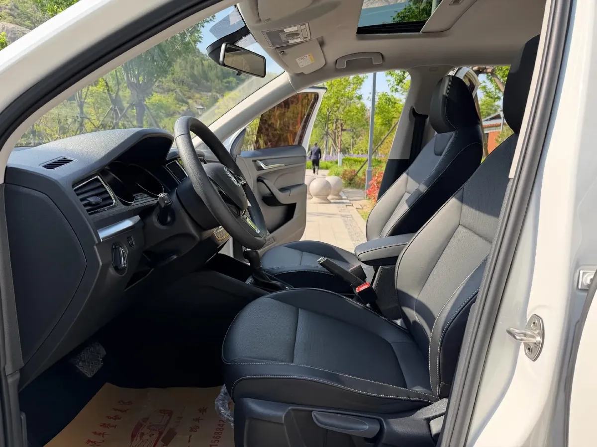 2021 Skoda Kamiq 1.5L 112HP L4 6AT,autocango,china used car exporter,china ev exporter,chinese used car exporter,chinese used ev exporter