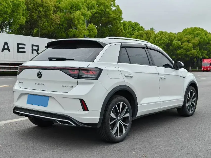 2023 Volkswagen T-Roc 1.5T 160HP L4 7DCT,autocango,china used car exporter,china ev exporter,chinese used car exporter,chinese used ev exporter