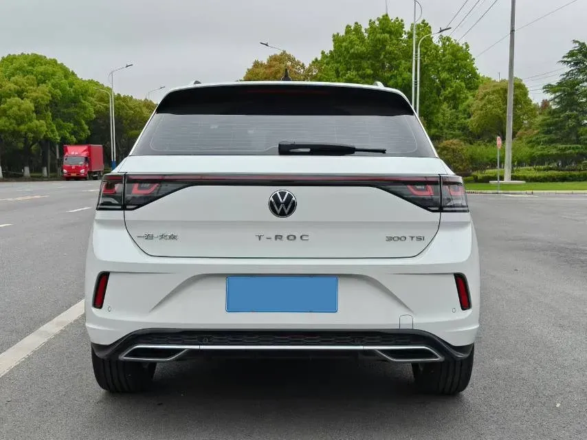 2023 Volkswagen T-Roc 1.5T 160HP L4 7DCT,autocango,china used car exporter,china ev exporter,chinese used car exporter,chinese used ev exporter