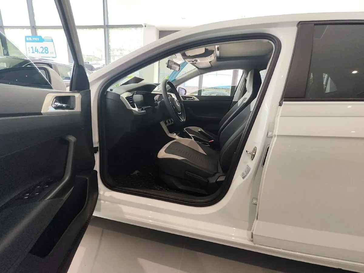 2023 Volkswagen Polo 1.5L 110HP L4 6AT,autocango,china used car exporter,china ev exporter,chinese used car exporter,chinese used ev exporter