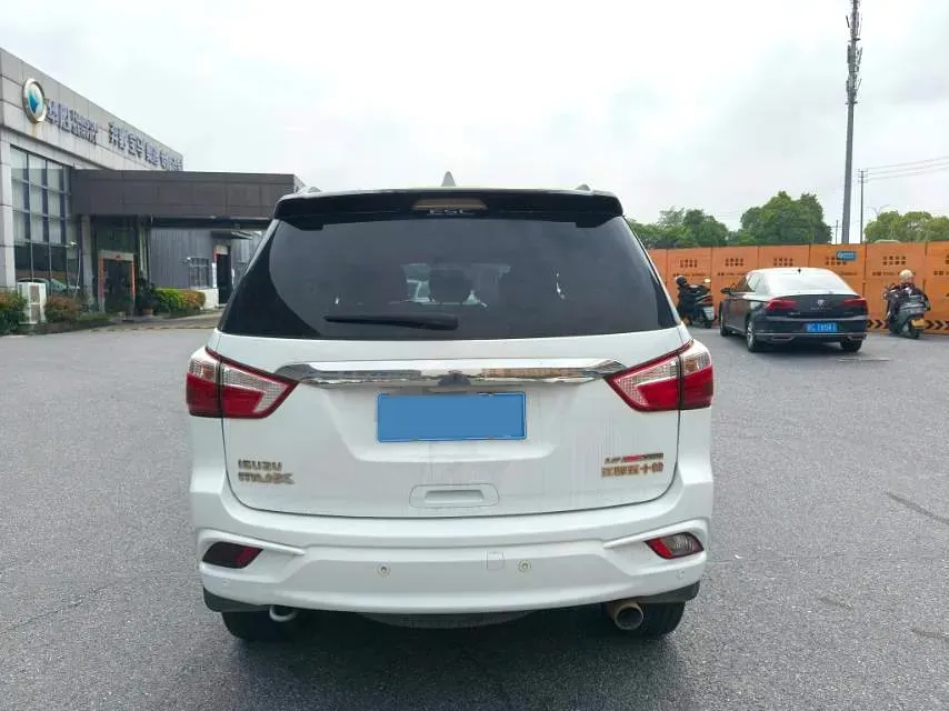 2018 Isuzu Mu-X 1.9T 163HP L4 6AT,autocango,china used car exporter,china ev exporter,chinese used car exporter,chinese used ev exporter