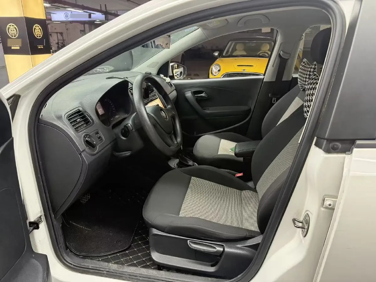 2016 Volkswagen Polo 1.4L 90HP L4 6AT,autocango,china used car exporter,china ev exporter,chinese used car exporter,chinese used ev exporter